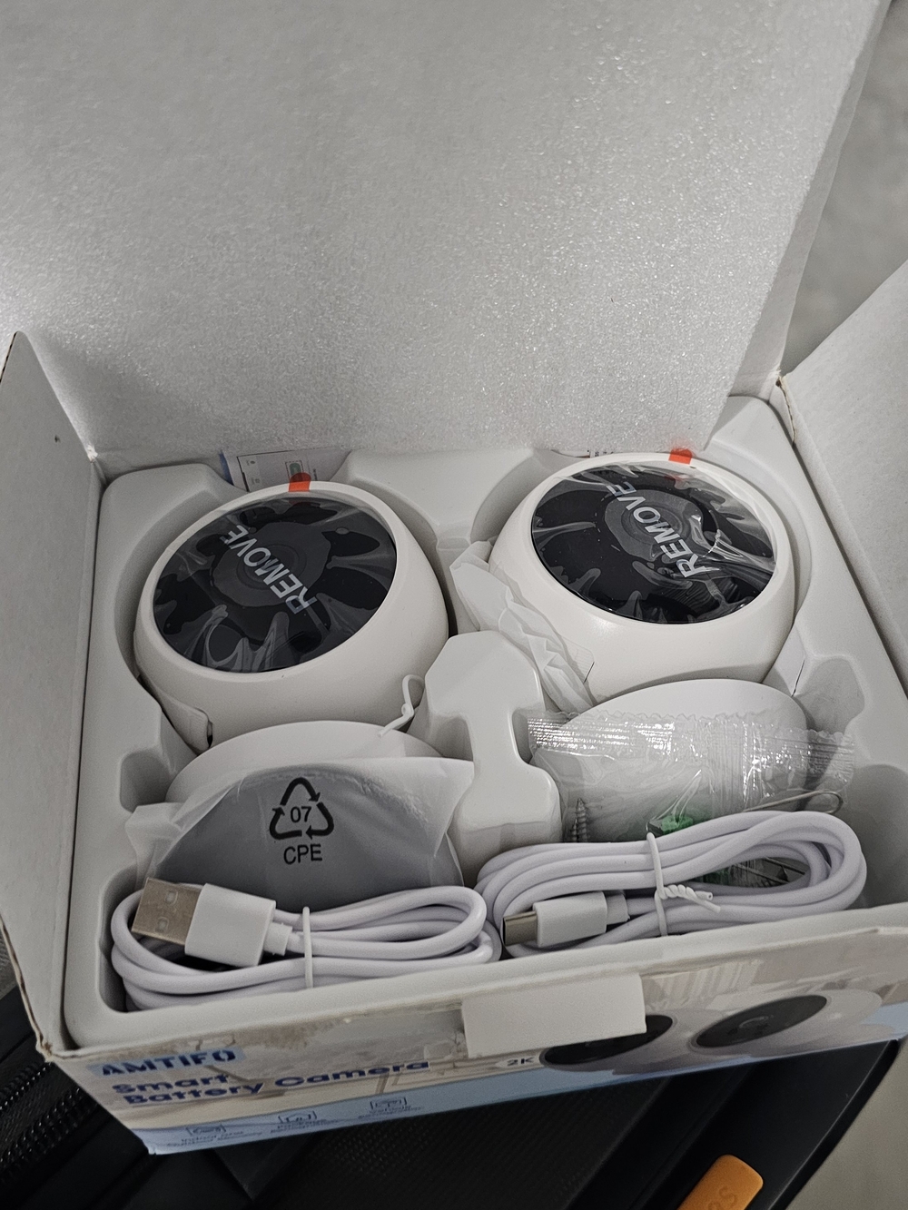 2 Pack Wireless Security Cameras in White